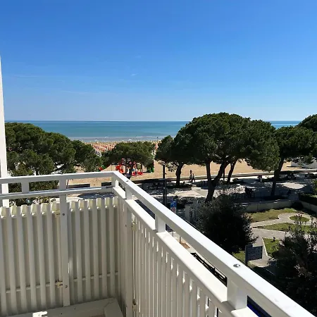 Hotel Villa Franca Lignano Sabbiadoro Exterior photo